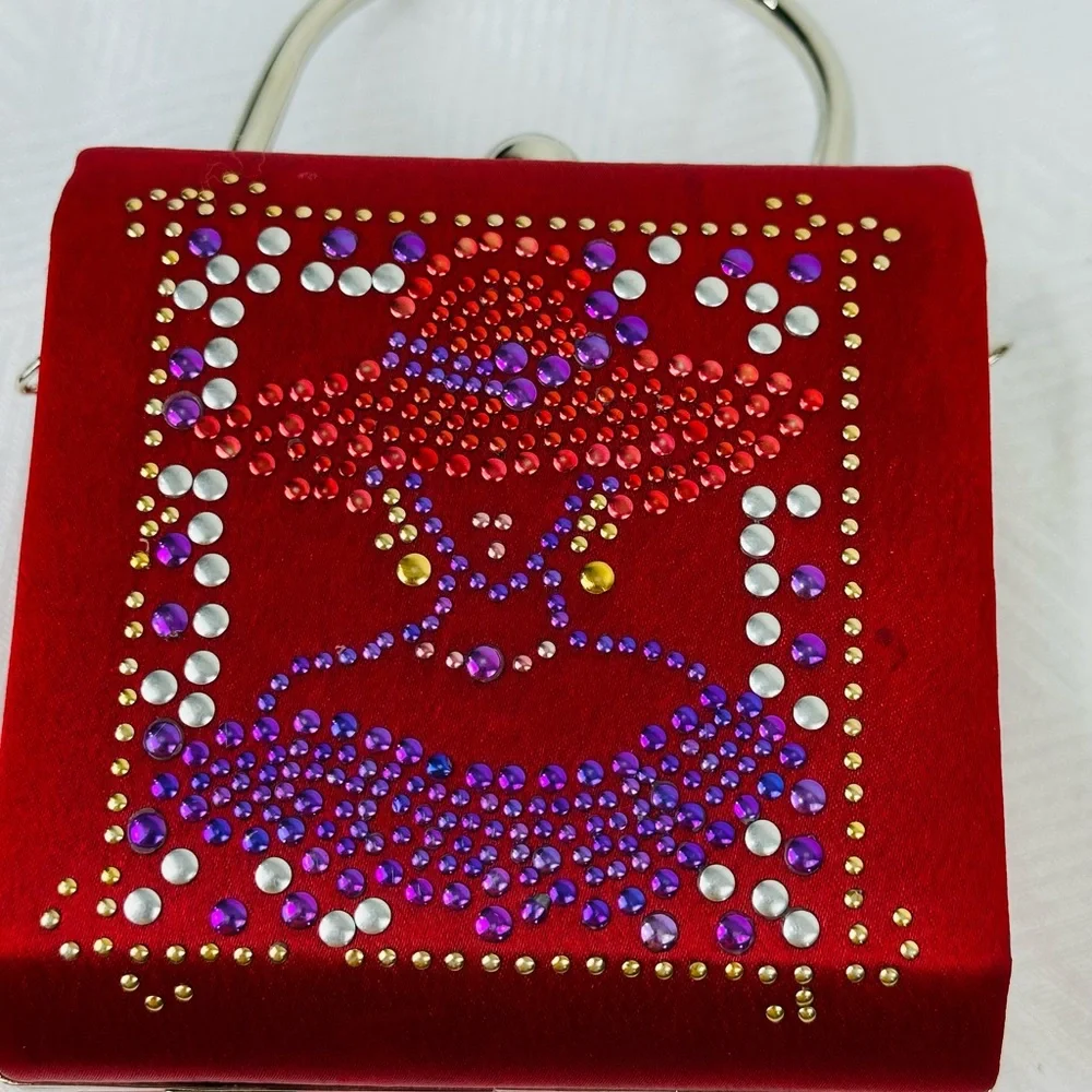 Source Unknown Red Rhinestone Embellished Evening Clutch with Silver Handle - Picture 4 of 8
